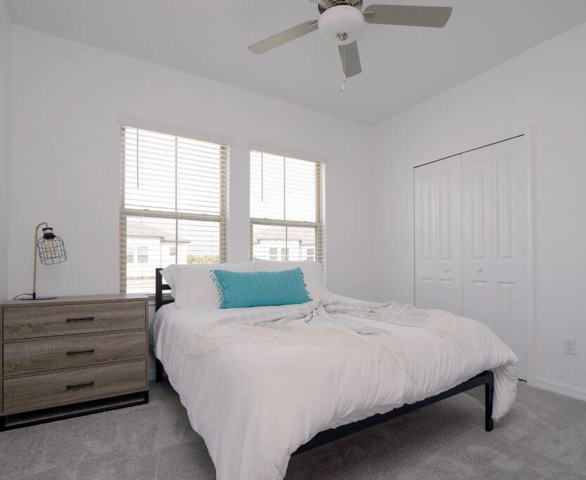 Modern Oasis! 3Br Townhouse In A Lagoon Community Wesley Chapel Bagian luar foto