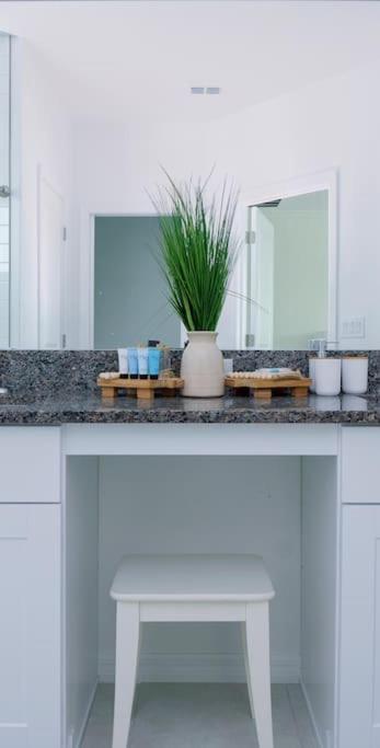 Modern Oasis! 3Br Townhouse In A Lagoon Community Wesley Chapel Bagian luar foto